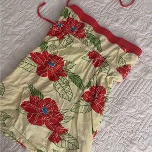 Vintage 90s Chic hibiscus blouse